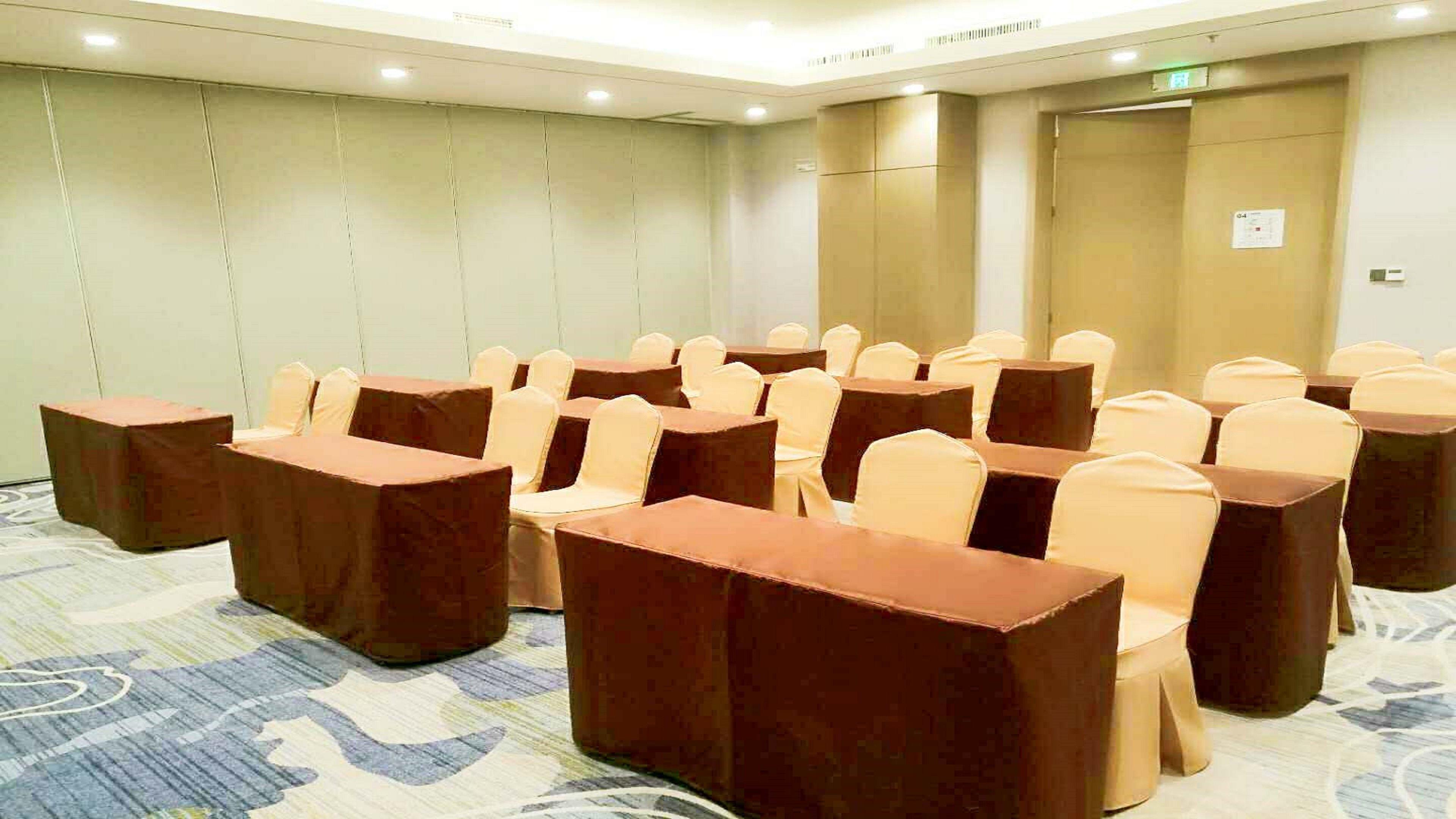 Holiday Inn Express Anshan Downtown By Ihg Exteriör bild